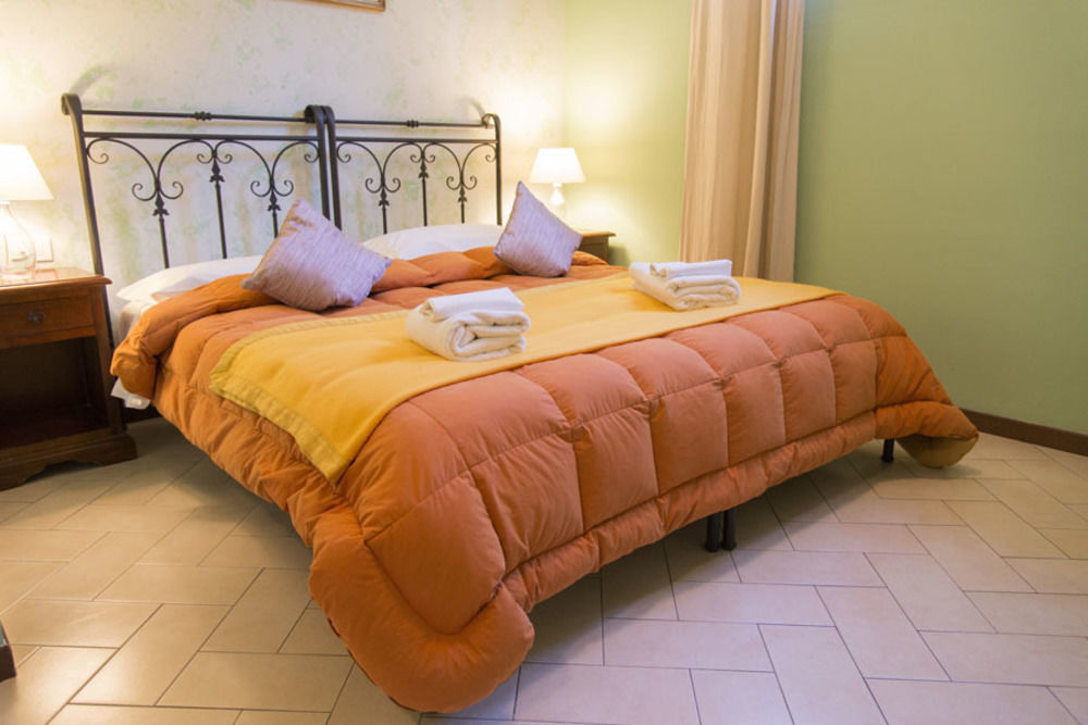 Frühstückspension Decamerone 3*